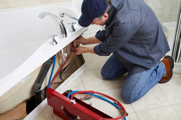 Clogged-shower-and-bathtubs